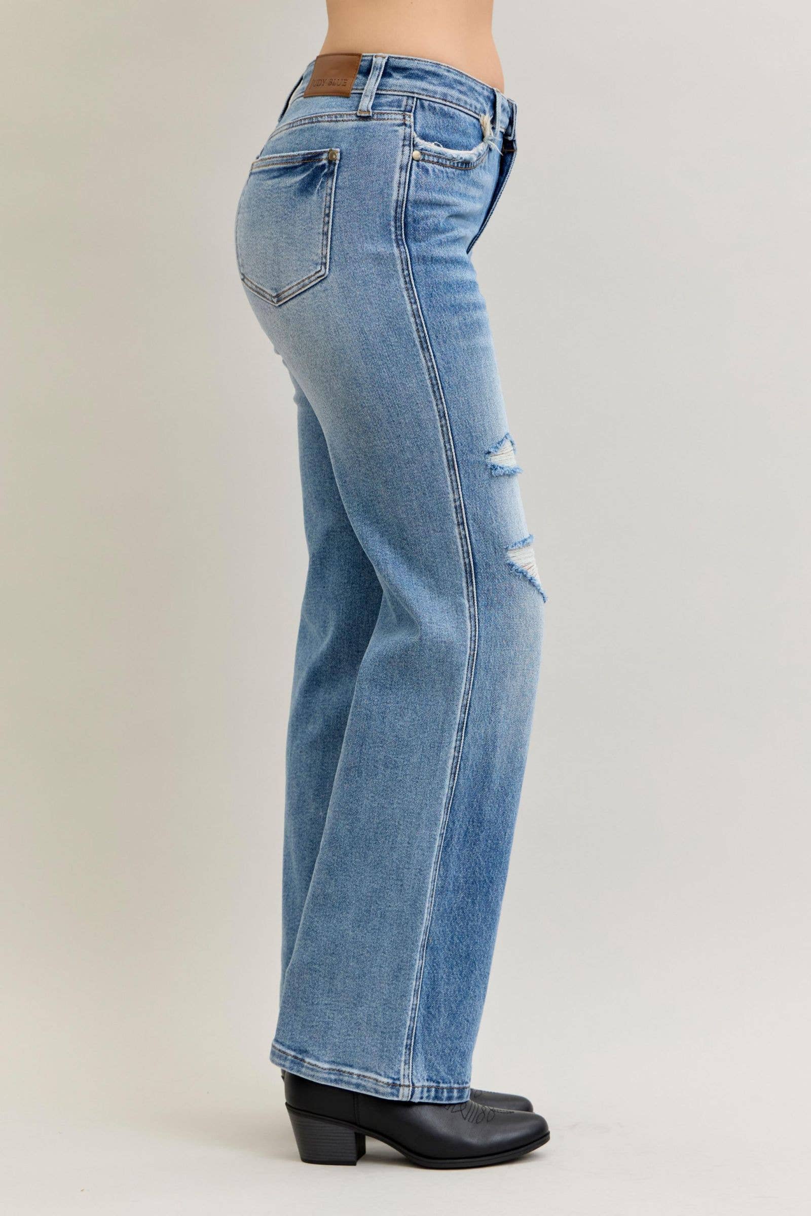 The Kennedi Vintage Magic Straight Jeans